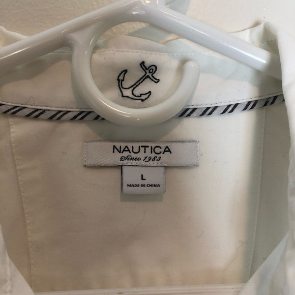 ✨Nautica✨ Button-down - Picture 6 of 8